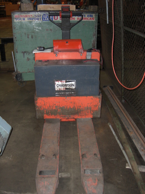 TOYOTA WALKIE ELECTRIC PALLET TRUCK POW’RPAK LD
