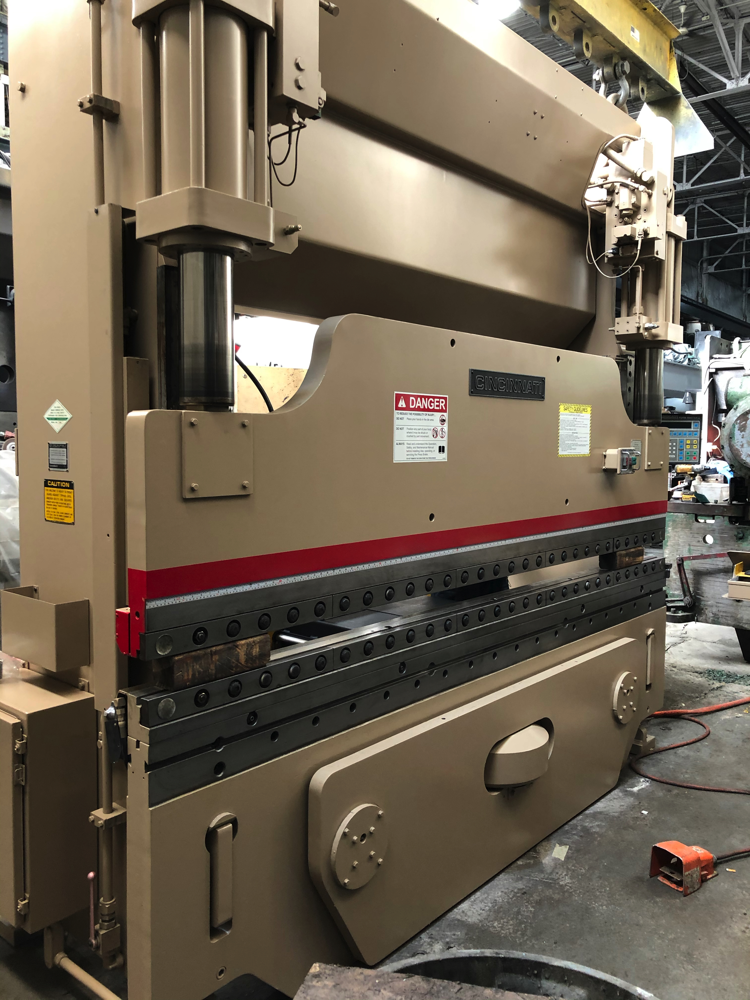 90 Ton X 10'  Cincinnati 90 FMII Hydraulic Press Brake