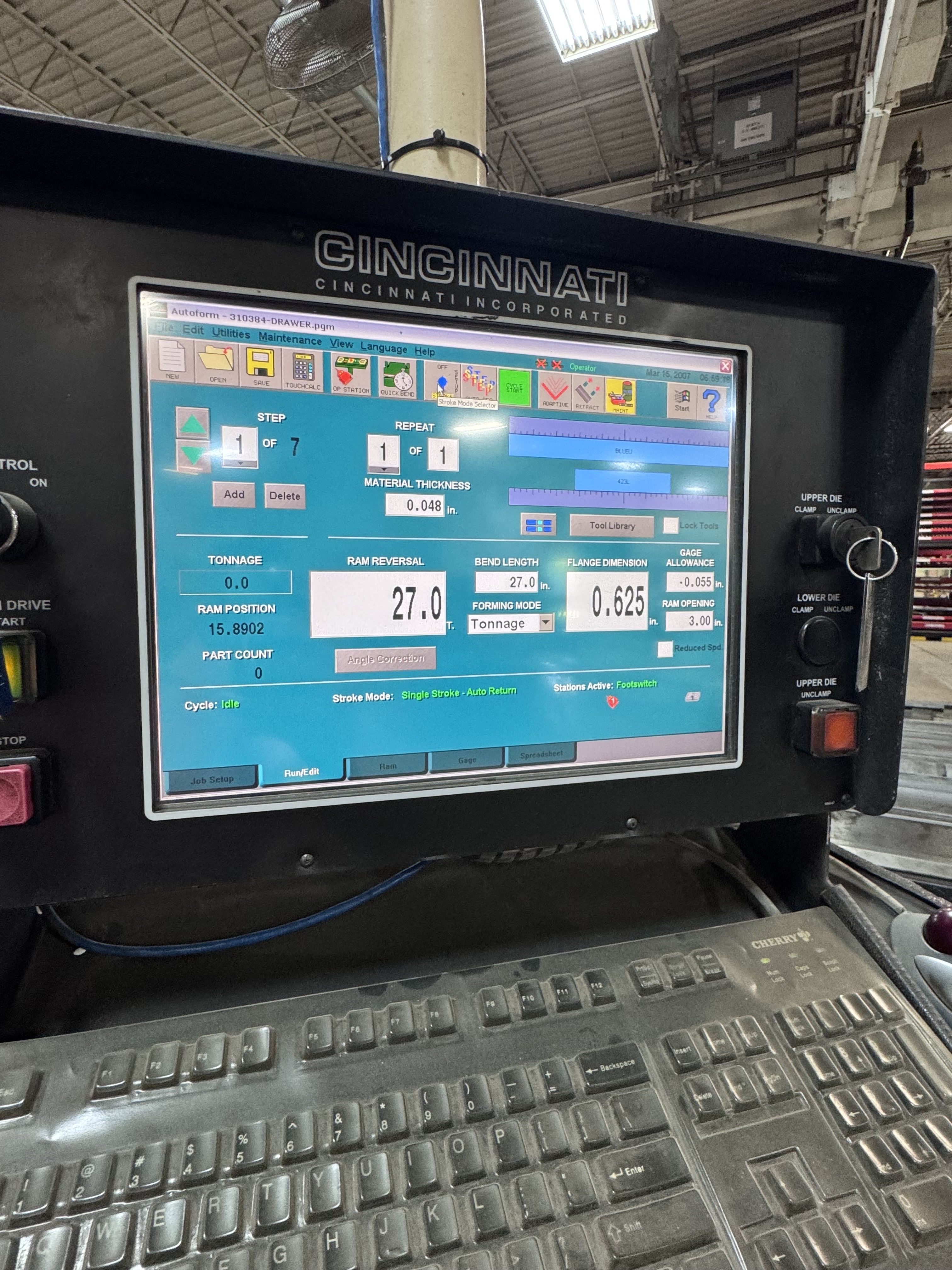 90 Ton X 10'Cincinnati 90AF8 CNC Press Brake
