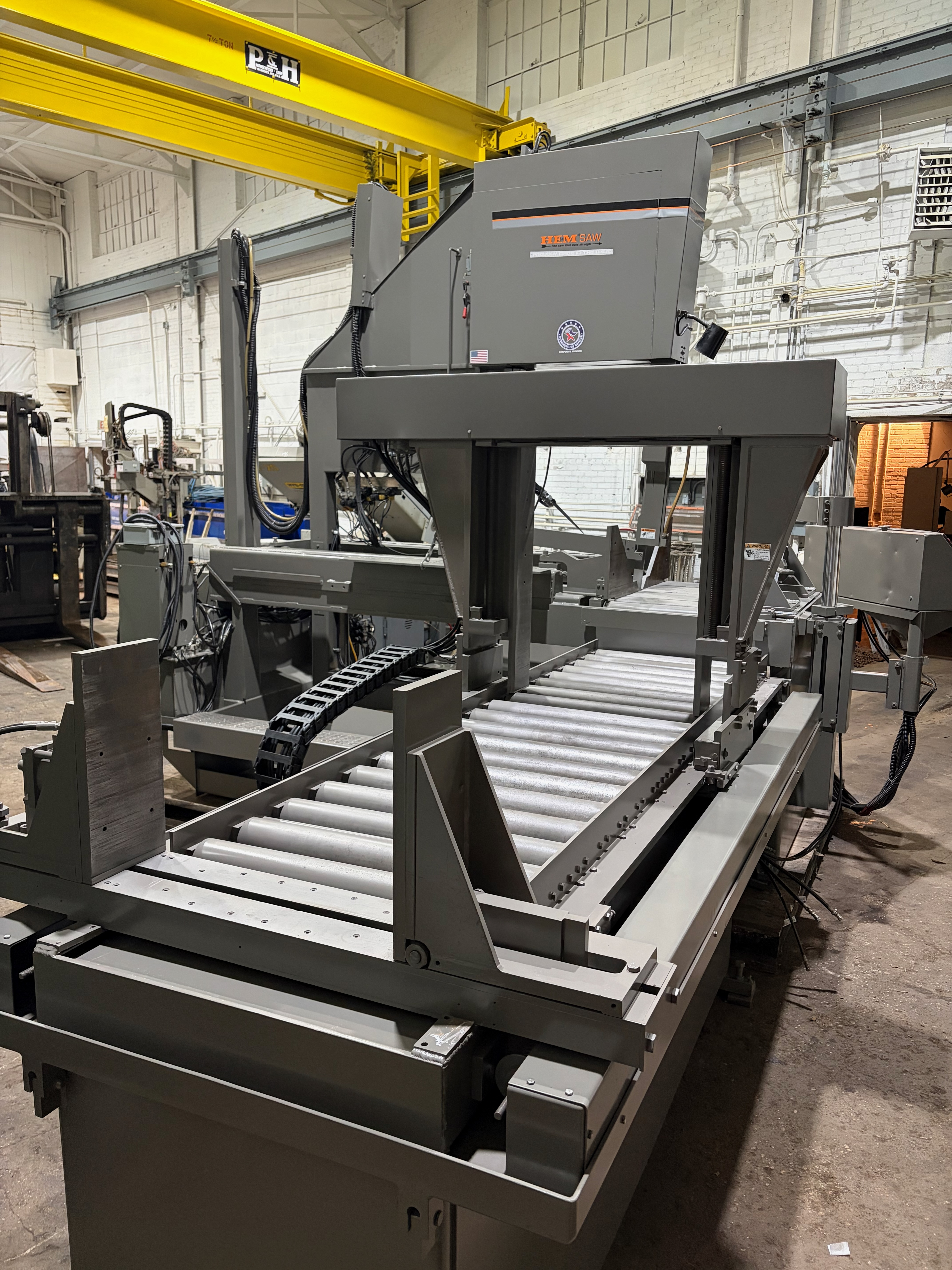 25" X 36"  HEM VT200A Vertical Miter Cutting Band Saw New 2009